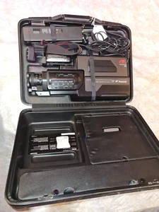 PANASONIC VHS VIDEO RECORDER CAMERA AG-160 PIEZO A/F REPORTER PRO LINE Untested - Picture 1 of 3