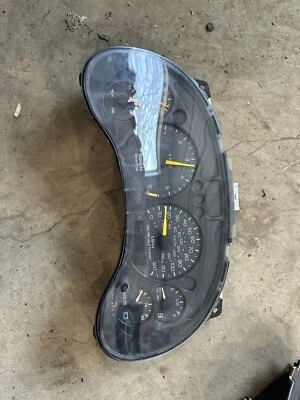 1998-1999 Oldsmobile Bravada speedometer guage cluster - Image 1 of 2
