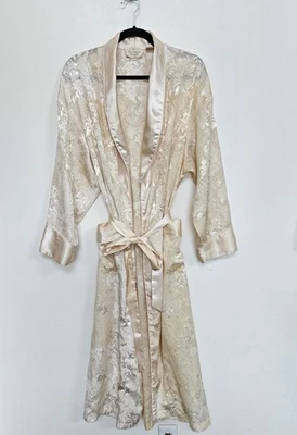 Victoria's Secret Bata Larga Etiqueta Dorada Mujer Pequeña Marfil Satén Damasco Kimono Foto 1 de 4