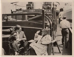 Ronald Neame HORSE'S MOUTH Original photograph of Alec Guinness and #150887 - Picture 1 of 1
