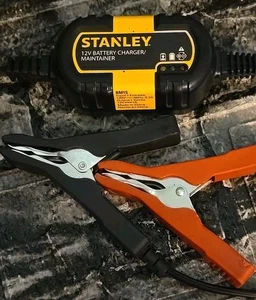 STANLEY BM1S Fully Automatic 1 Amp 12V Battery Charger/Maintainer with Clamps - Foto 1 di 8