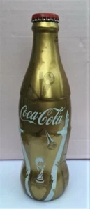 Coca Cola Fußball FIFA Fussball-Weltmeisterschaft 2010TM Gold volle Flasche 330ml 0,33L rote Kappe - Bild 1 von 8