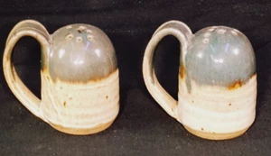 Vtg Pottery Glazed Ceramic Salt Pepper Shakers wHandles Green Cream Brown - Picture 1 of 8