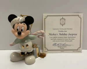 Adorno de Navidad 2002 Lenox 24 k Mickey's Holiday Surprise - Imagen 1 de 6