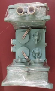 RECEPTÁCULOS GEMELOS HERMÉTICOS DE 3 PINES CON INTERRUPTOR - Imagen 1 de 11