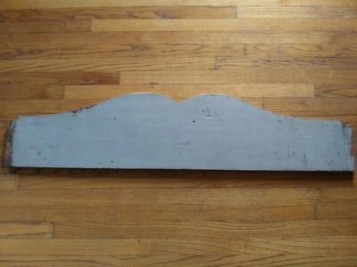 Antiguo frontón de cabecera de madera arquitectónica gris 50" casa de campo campo francés Foto 1 de 4