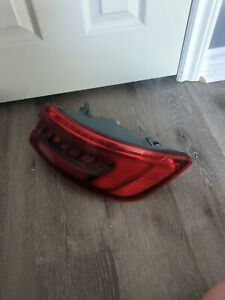 2018 2019 2020 2021 Audi A4 S4 Right Outer Tail Light 8w5 945 092 D LED