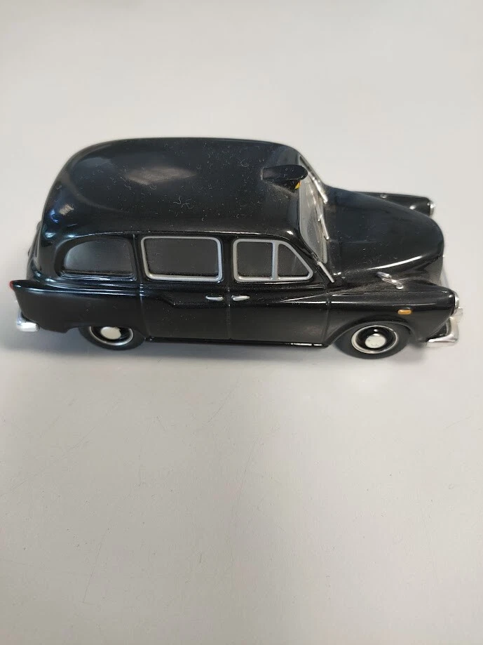 Modellino Taxi Austin FX4 Nero Londra Diecast Scala 1:43 1965 - Immagine 1 di 1