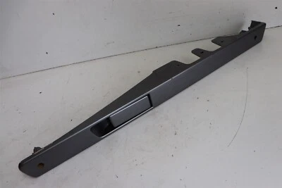 Aston Martin DB9 2005 V12 Interior Door Handle RHS 4G43-24104-AW J233 — 第 1/4 张图片