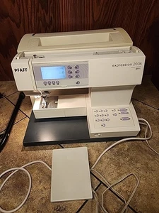 Pfaff Expression 2036 Máquina de Coser Electrónica Pedal Estuche Acolchado Denim Leer - Imagen 1 de 13