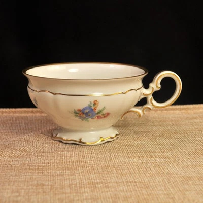 Hutschenreuther Cup The Mayfair White #7619 Floral w/Gold 1939-1964 (No Saucer) - Image 1 of 4