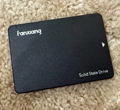 Unidad de estado sólido interna fanxiang 2TB SATA SSD 2.5'' SSD SATA III 6 Gb/s Foto 1 de 2