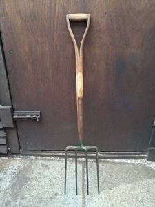 Vintage Bulldog Garden Fork, Wooden Y Handle Allotment Digging Tool (#176) - Picture 1 of 15