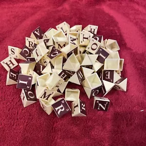 Opzione Vintage 1983 Il Gioco di Parole Doppia Faccia Pezzi 95 Pezzi Lettere Piastrelle - Foto 1 di 2