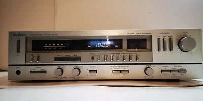 Technics FM/AM Stereo Receiver SA-222 - Image 1 of 4