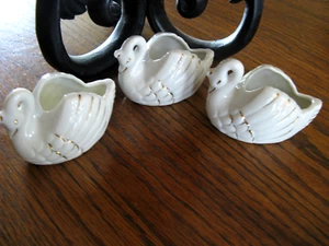 Set of 3 Vintage Small White Swans with Gold Accents Cute Trinket Dishes Japan - Picture 1 of 5