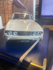 Jadi 1/18 Scale - JM-98111 Triumph Stag Open Convertible - White near mint - Picture 1 of 11