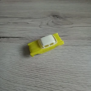 Plastik Auto - Opel Kapitän   - gelb - Nr. 8  - Arthur Hammer - Bild 1 von 2