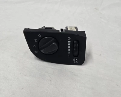 2003-2011 Ford Crown Victoria Headlight Switch LX - Image 1 of 4