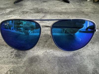 Lente polarizada Maui Jim Fair Winds MJ-554-17M aviador armação de titânio azul havaiano - Imagem 1 de 4