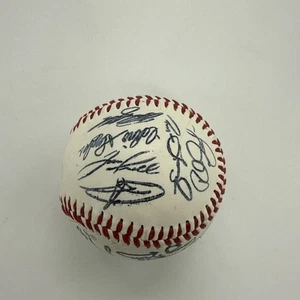 signed baseball ball - Picture 1 of 6