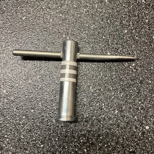 Ford Lincoln Mercury Grey Gray Locking Hub Cap Wire Wheel Cover Key Lock Wrench - Picture 1 of 6