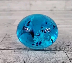 Vintage Murano Style Glass Paperweight Art Blue Flowers Oval 2.75" - Picture 1 of 7