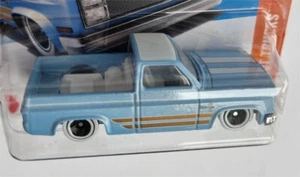 2025 Hot Wheels `83 Chevy Silverado in 1/64 # HYY91 HW Pickup Truck 1983 Farmer - Bild 1 von 3