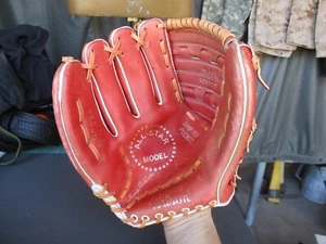 Vtg 1970s WILSON A2636 All Star Model Red Baseball Glove, JAPAN, 11.25 inch - Picture 1 of 18