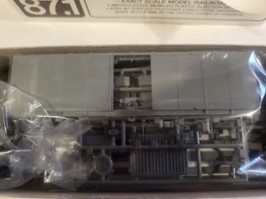 HO Tichy Undec USRA SS Steel Side Rebuild Box Car kit # 4028 w/ box 1 - Picture 1 of 3