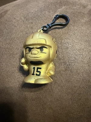 2022 NFL SqueezyMates Series 4 Metallic Gold Patrick Mahomes Ultra Rare 1:192 - Image 1 of 4