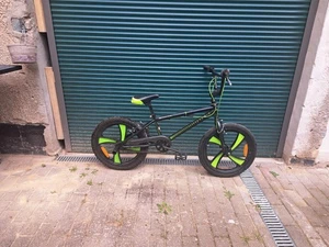 Neuwertiges BMX Fahrrad  - Bild 1 von 4
