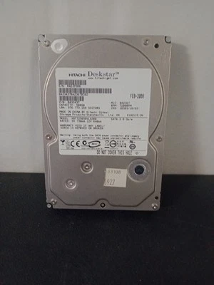 Hitachi HDP725050GLA360 500 GB 3.5 in SATA II Desktop Hard Drive - Image 1 of 3