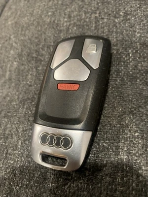 Audi Key Fob OEM - Image 1 of 3