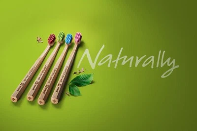 4x Curaprox CS Wood - Holzzahnbürste ultra soft - Neu - OVP -  Versand Weltweit - Bild 1 von 4