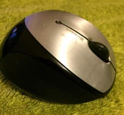 Microsoft Wireless Laser BLUETOOTH Mouse 8000 Only - *FOR SMALL HANDS - RRP $90+ - Image 1 of 4