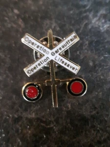Operation Lifesaver Operation Gareautrain Railroad Crossing Lapel Pin Pinback - Picture 1 of 2