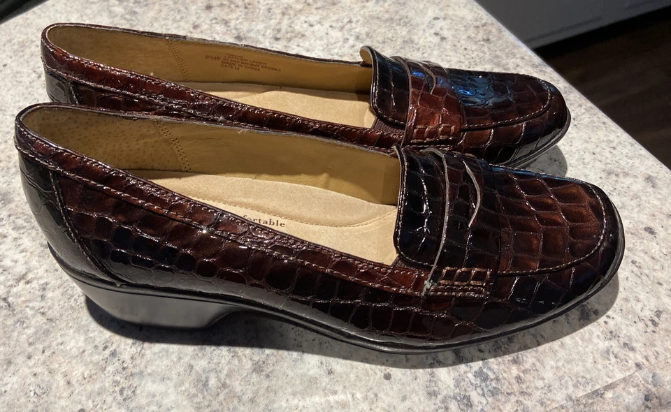 Softspots Womens Penny Loafers Size 8 Brown Patent Leather Upper - Image 1 of 4