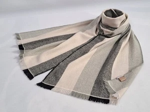 Hemisphere gestreifter ultraweicher Kaschmirschal. - Bild 1 von 10