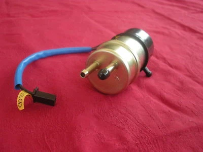 Bomba de gasolina externa 95 1988 Yamaha FZR 1000 FZR1000 Genesis Foto 1 de 4