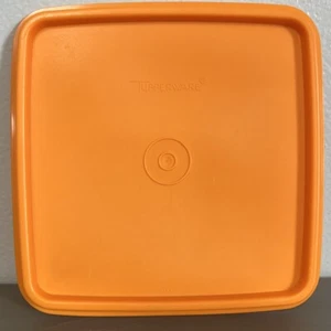Tupperware Square Lid Only 1363-21 For Sandwich Keeper GUC - Picture 1 of 4