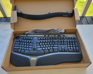 Microsoft Natural Ergonomic USB Keyboard 4000 v1.0 KU-0462 Model 1048 - Bild 1 von 8