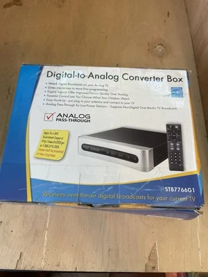 Caja Convertidora Digital a Analógica TV RCA + Modelo Remoto STB7766G1 - Usada Foto 1 de 4