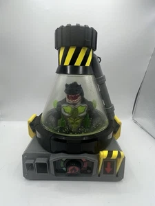 Beast Lab Shark Beast Creator Spielzeug mit Koffer & Hai Figur - Bild 1 von 5