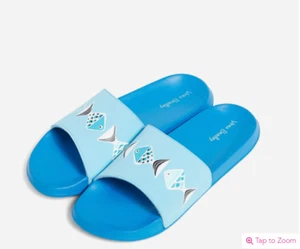 Vera Bradley Go Fish Beach Slide L Größe 9/10 (neu & versiegelt) 45 $ - Bild 1 von 2