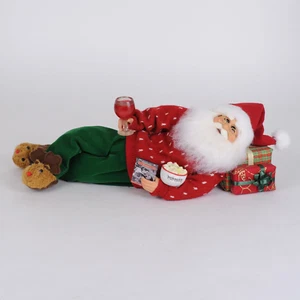 Lying Wine And A Movie Santa - Picture 1 of 2