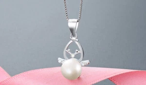 Colgante B22 pingüino con perla plata de ley 925 - Imagen 1 de 3
