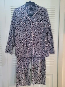 Women's Gray & Pink Leopard Print Ultra Soft Long-Sleeve Pajama Set Medium - Picture 1 of 5
