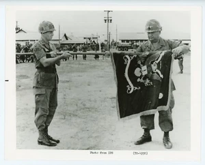 PHOTO IPS, Flag 3rd Battalion of the 21st Infantery Division South Vietnam WAR - Picture 1 of 2