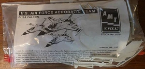 AMT US Air Force Acrobatic Team F-16A Falcon No.8228 1/72 Scale Bagged - Picture 1 of 2